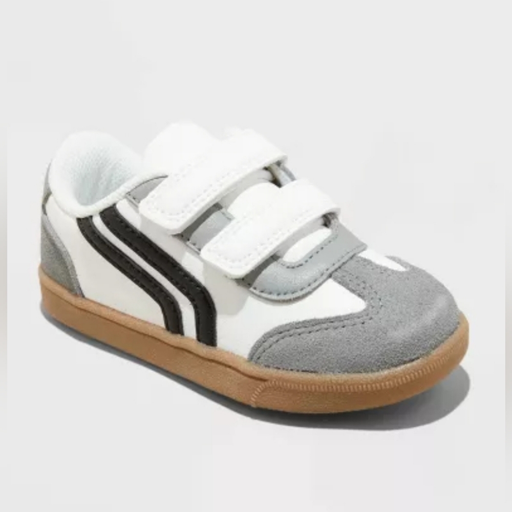 Cat & Jack Toddler Size 7 shoes